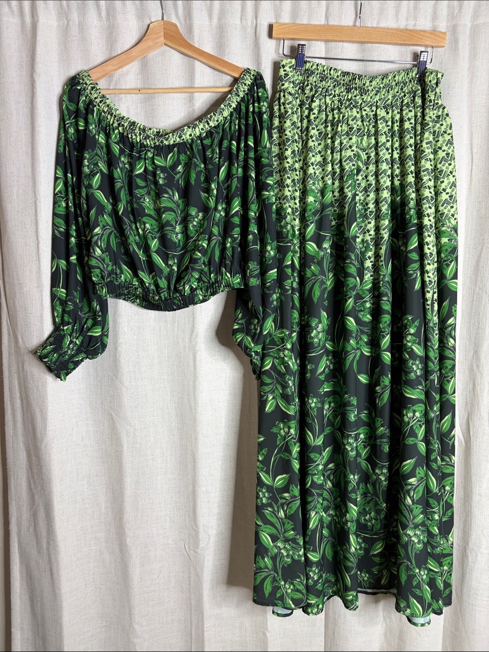 Green Floral Maxi Skirt and top with Elastic Waistband SET - Picture 5 of 6